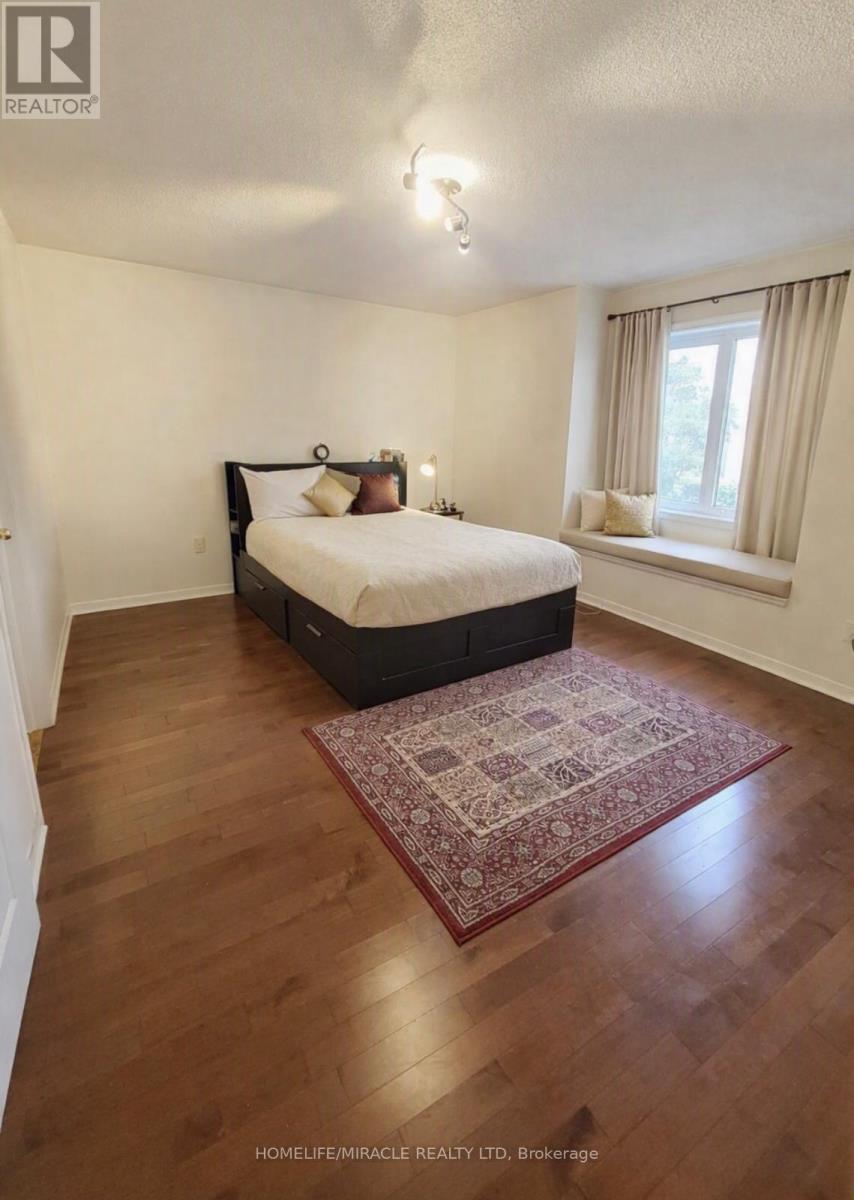 Upper - 6959 Tassel Crescent, Mississauga, Ontario  L5W 1G9 - Photo 12 - W13765490
