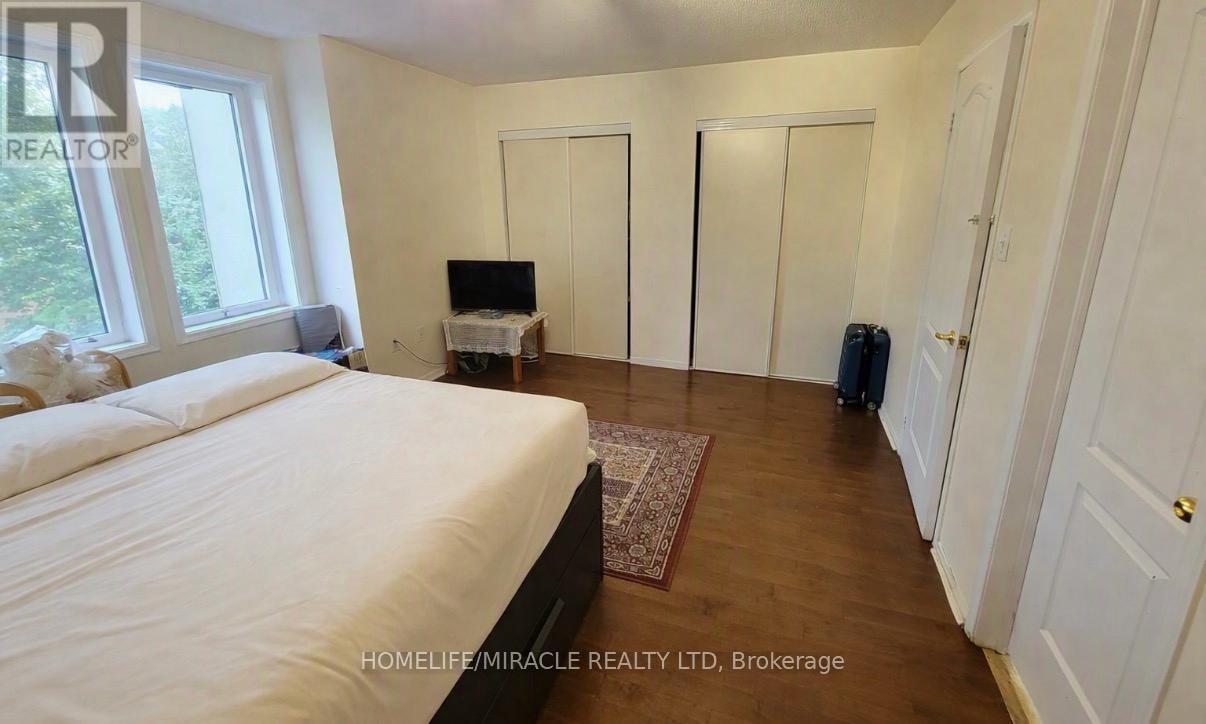 Upper - 6959 Tassel Crescent, Mississauga, Ontario  L5W 1G9 - Photo 13 - W13765490