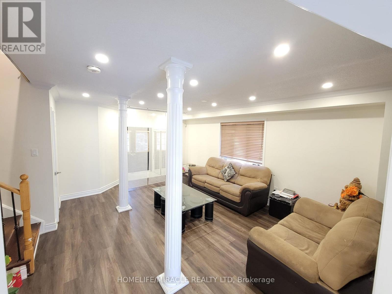 Upper - 6959 Tassel Crescent, Mississauga, Ontario  L5W 1G9 - Photo 6 - W13765490