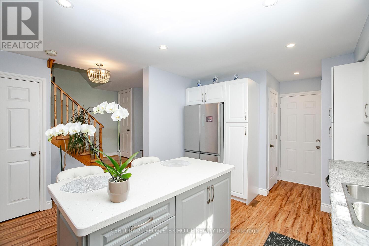 18 Hood Crescent, Brampton, Ontario  L6Y 4S6 - Photo 15 - W13765612