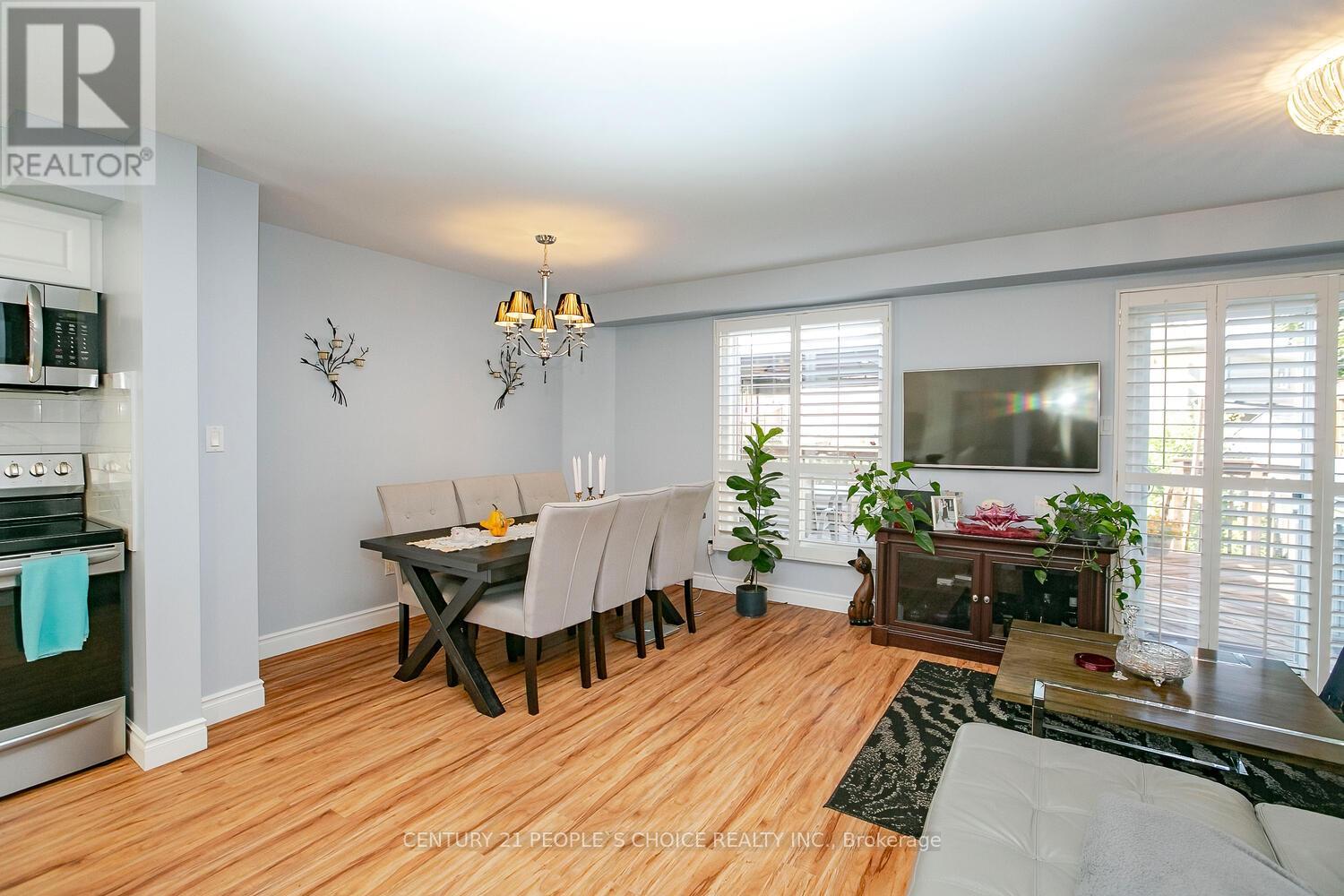18 Hood Crescent, Brampton, Ontario  L6Y 4S6 - Photo 5 - W13765612