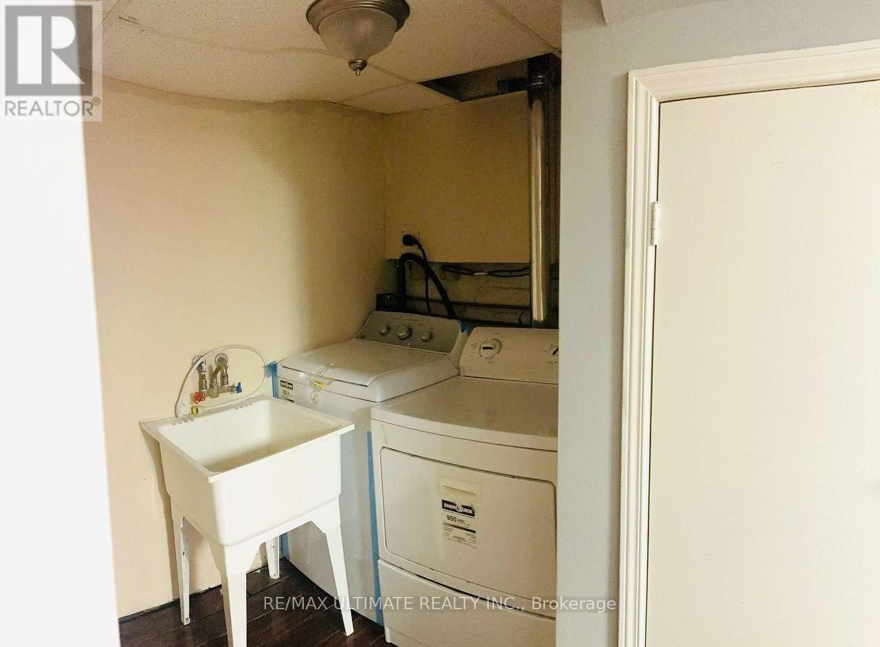 7 Grand River Court, Brampton, Ontario L6S 2J8 - Photo 13 - W13765620