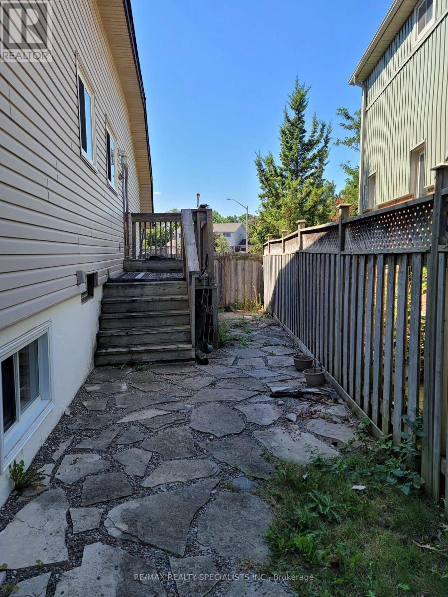 6795 Shelter Bay Road, Mississauga, Ontario  L5N 1T7 - Photo 33 - W13765642