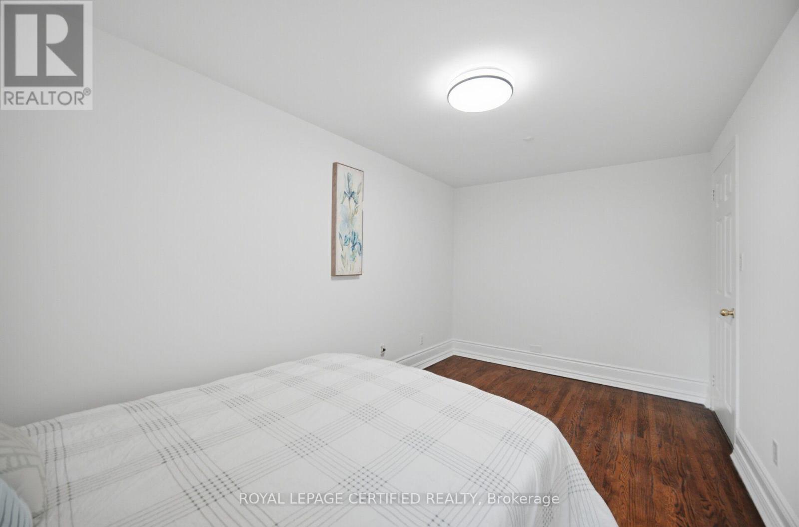 3490 Rexway Drive, Burlington, Ontario  L7N 2L6 - Photo 25 - W13764714