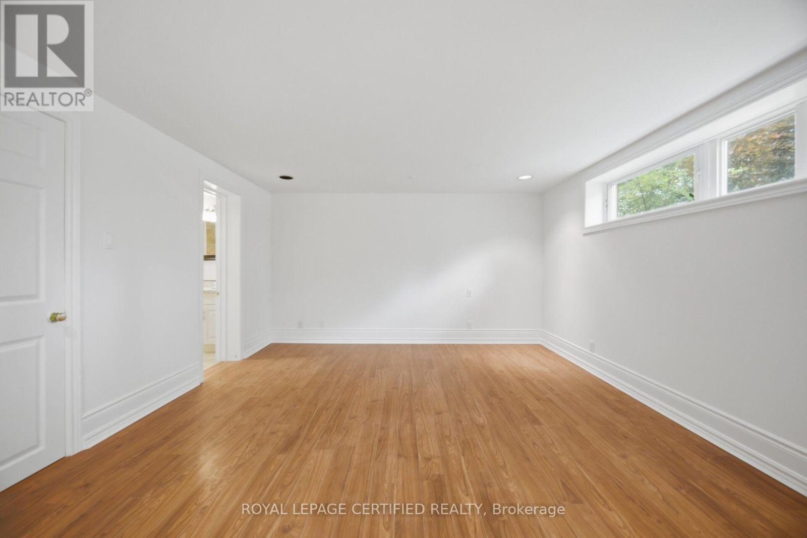 3490 Rexway Drive, Burlington, Ontario  L7N 2L6 - Photo 32 - W13764714