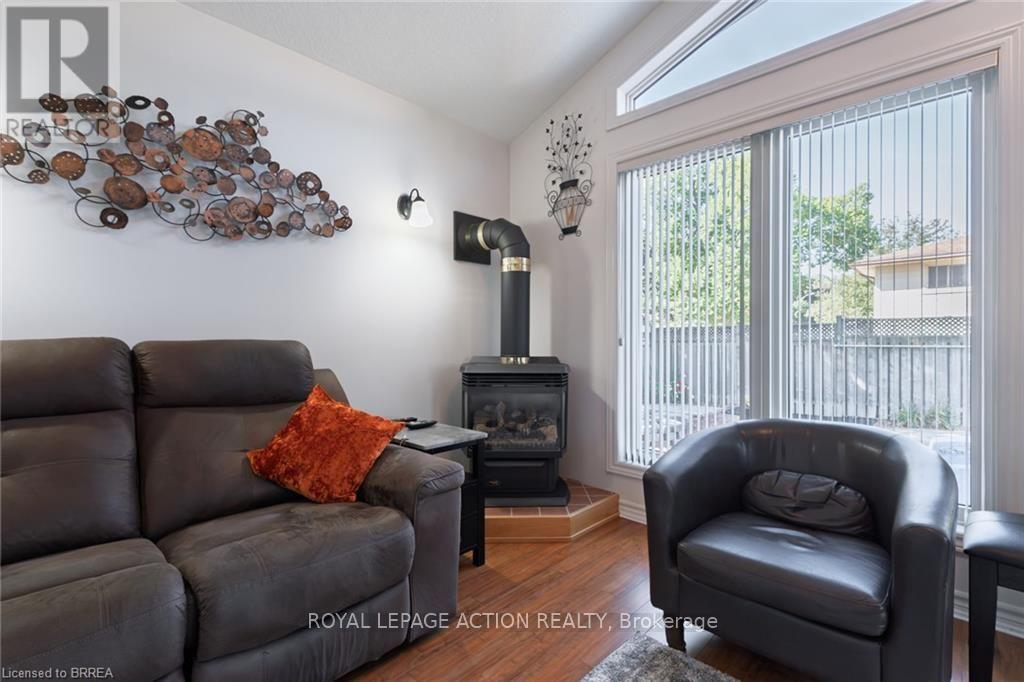20 Wildflower Lane, Brantford, Ontario  N3R 6B4 - Photo 19 - X13765580