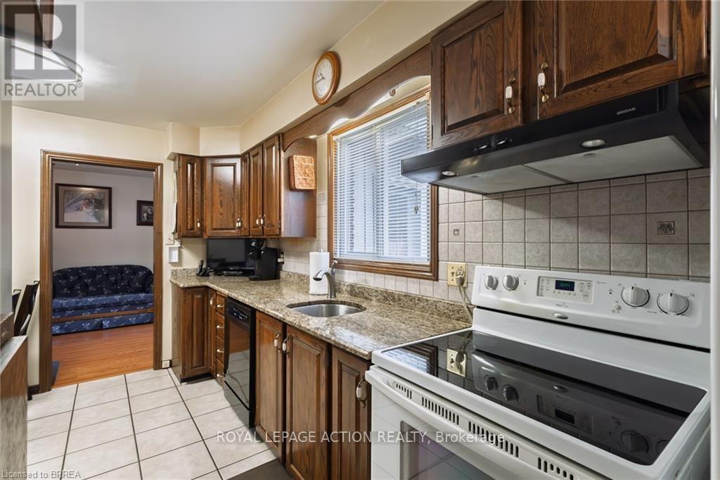 20 Wildflower Lane, Brantford, Ontario  N3R 6B4 - Photo 24 - X13765580