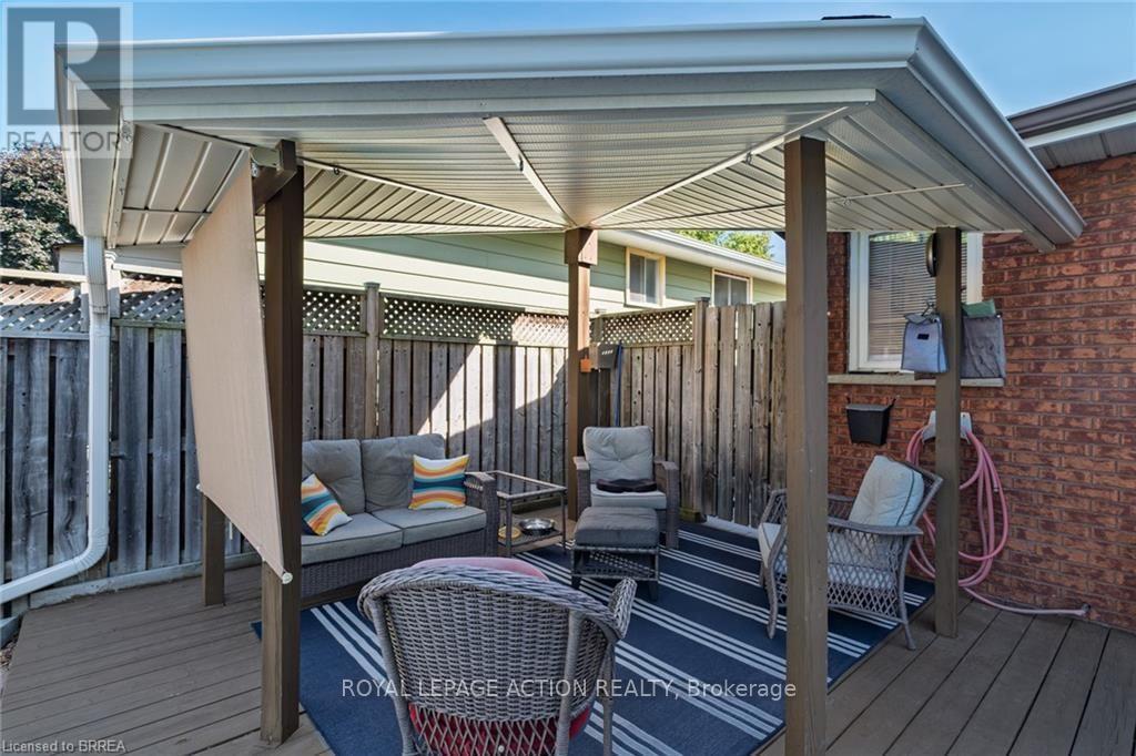20 Wildflower Lane, Brantford, Ontario  N3R 6B4 - Photo 7 - X13765580