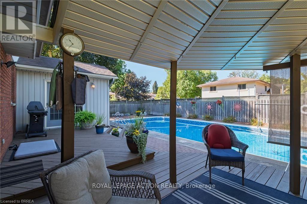 20 Wildflower Lane, Brantford, Ontario  N3R 6B4 - Photo 8 - X13765580