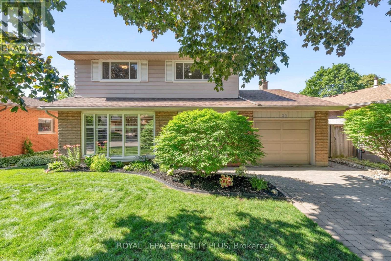 20 SAN MARINO CRESCENT, Hamilton, Ontario
