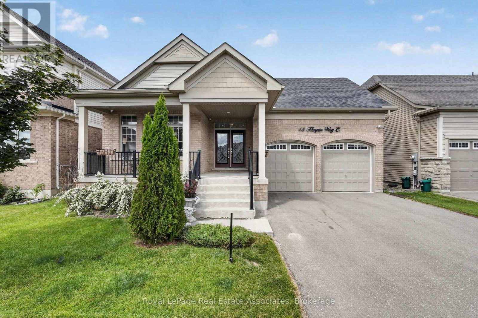 48 HARPIN WAY E, Centre Wellington, Ontario