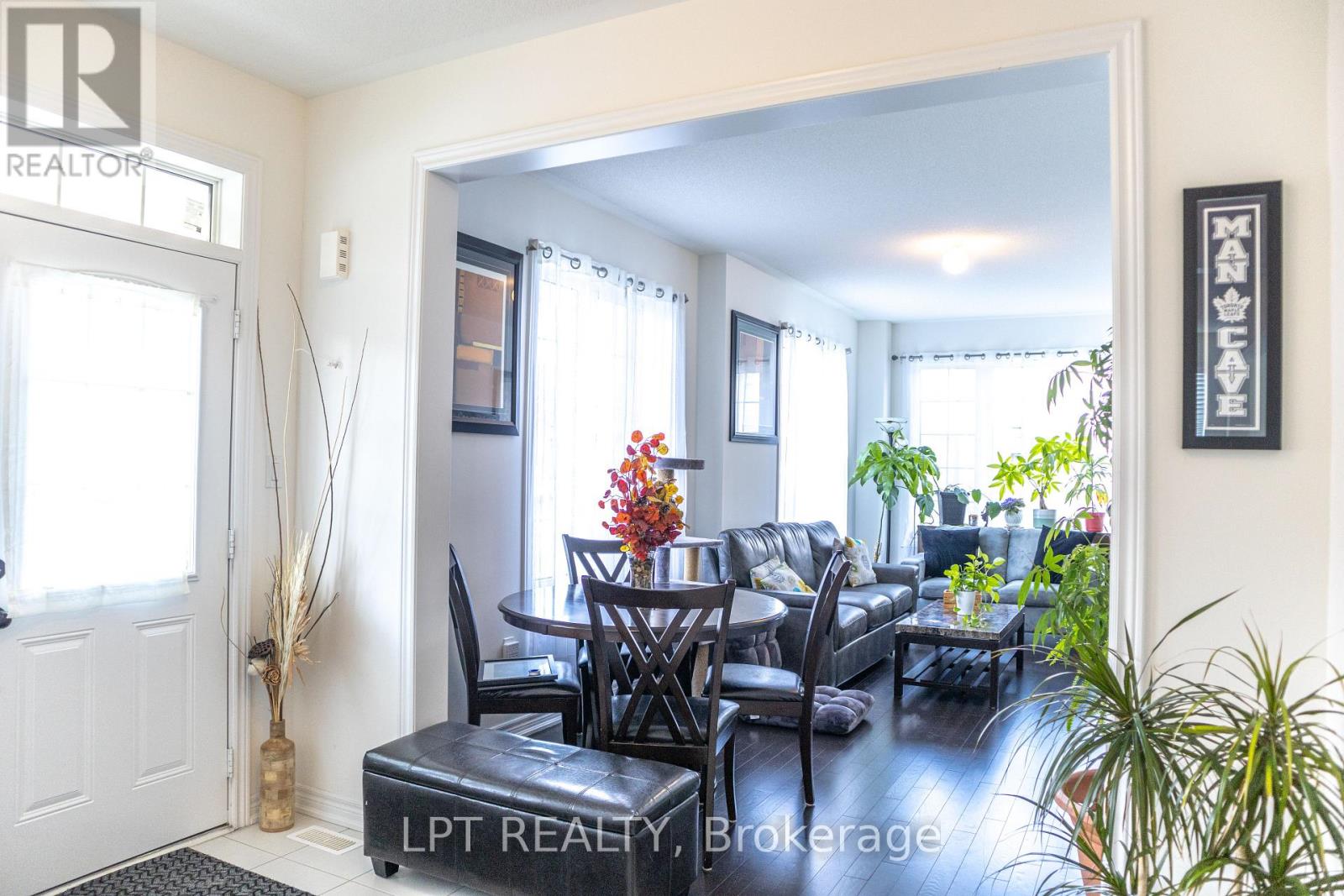 718 Anishinaabe Drive, Shelburne, Ontario  L9V 3Y6 - Photo 7 - X13764656