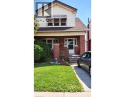 156 LEINSTER Avenue N, Hamilton, Ontario