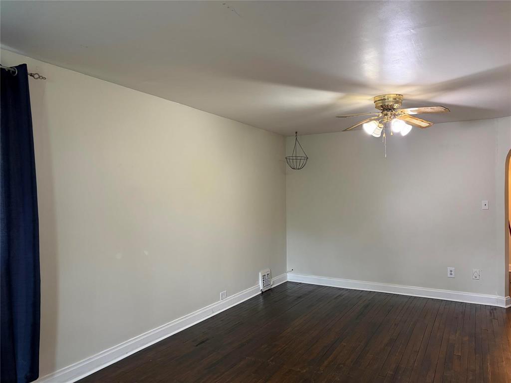 175 Waddell Avenue W, Dominion City, Manitoba  R0A 0H0 - Photo 3 - 202611512