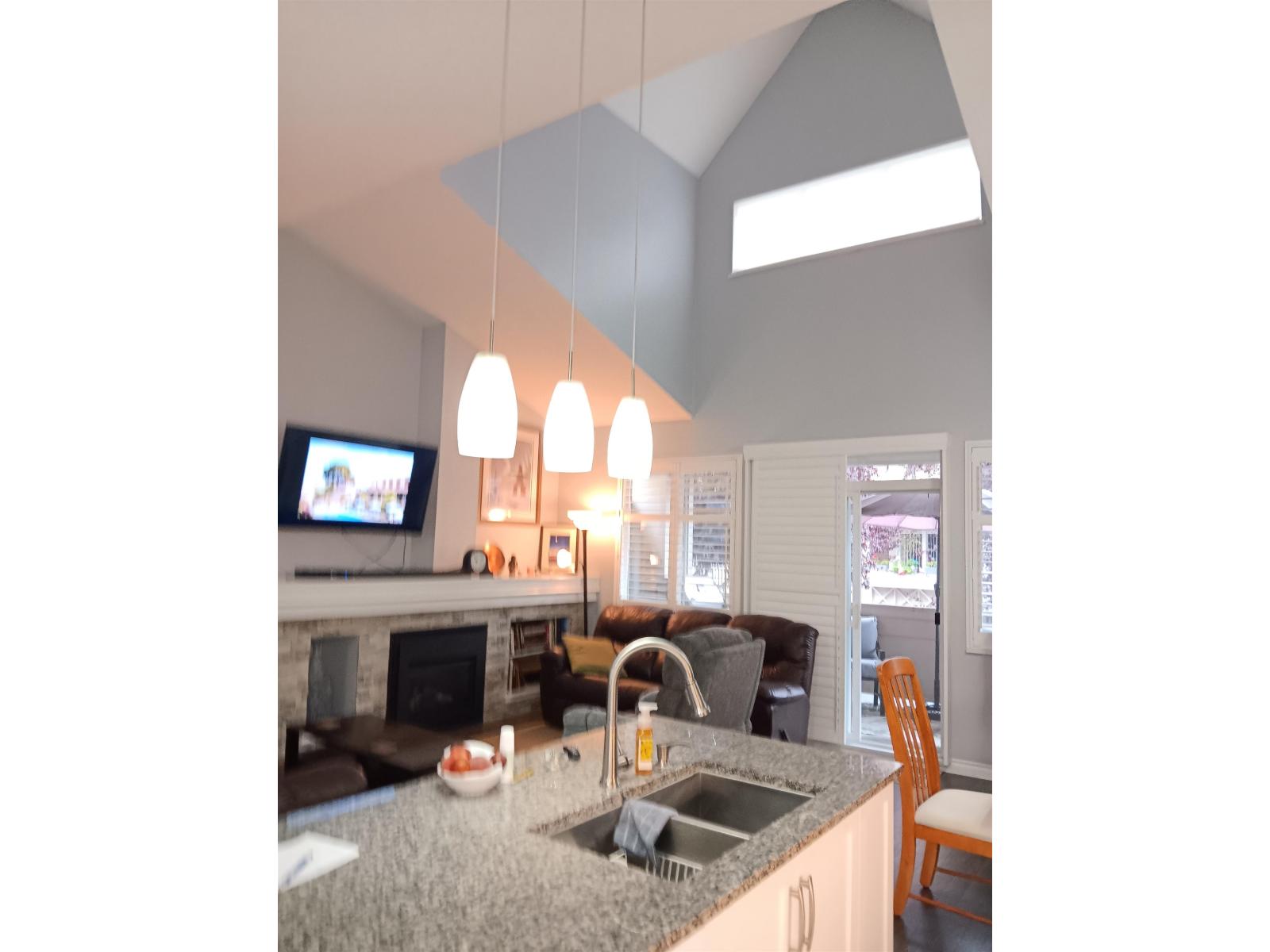 61 2588 152 Street, Surrey, British Columbia  V4P 3H9 - Photo 2 - R3163388
