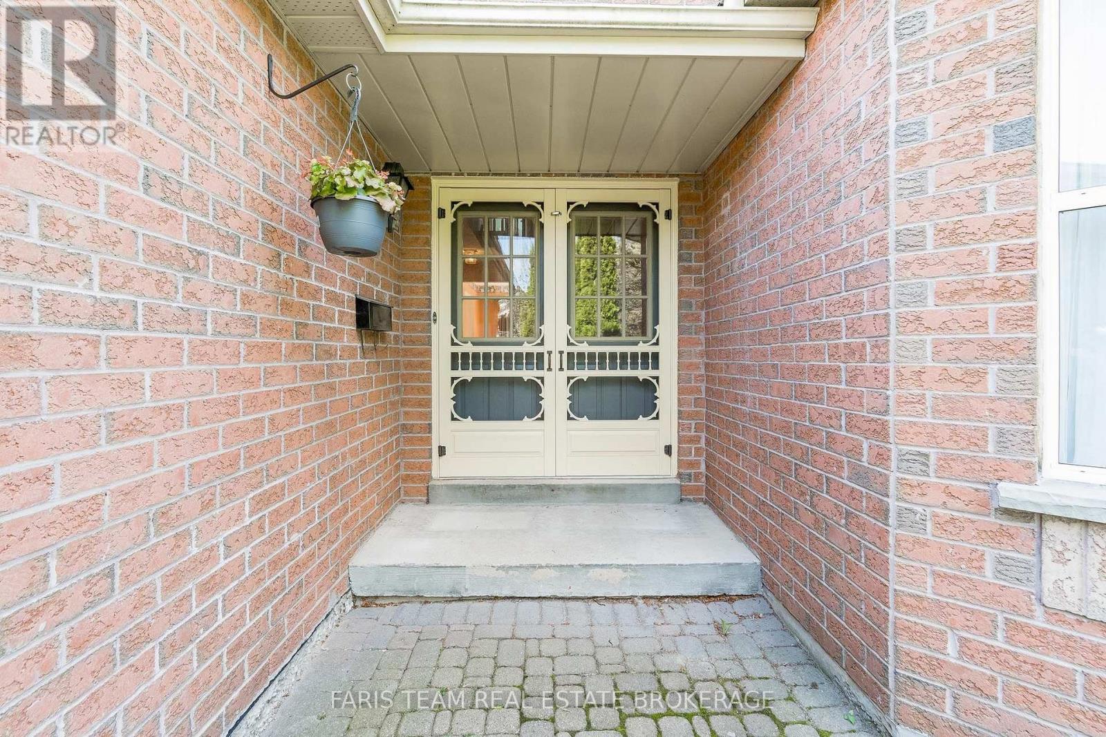 230 Mary Anne Drive, Barrie, Ontario  L4N 7R2 - Photo 4 - S13513660