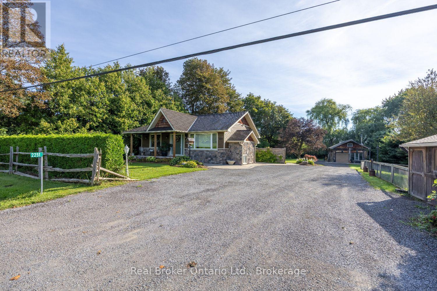 2251 Maple Grove Road, Clarington, Ontario  L1C 6N1 - Photo 3 - E13765764