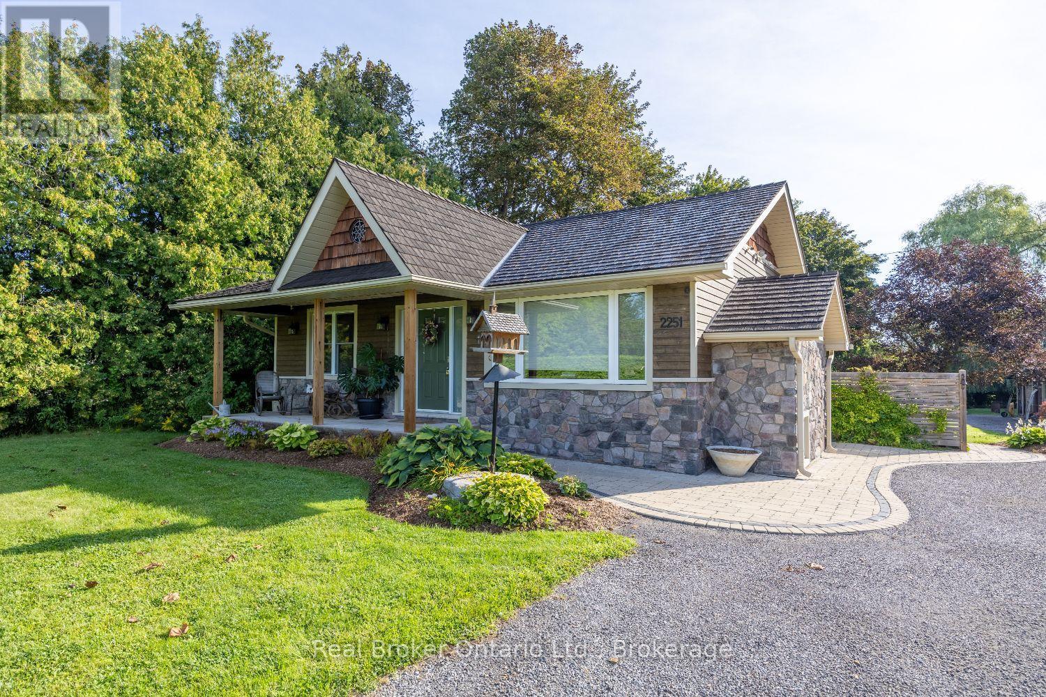 2251 Maple Grove Road, Clarington, Ontario  L1C 6N1 - Photo 4 - E13765764