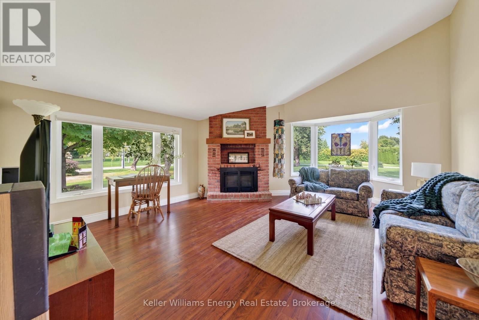 89 Smith's Bay Avenue, Prince Edward County (North Marysburg Ward), Ontario K0K 2T0 - Photo 3 - X13765706