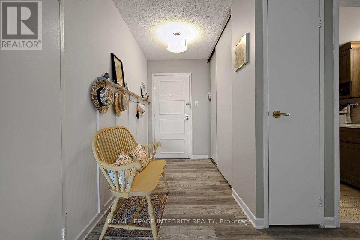 1601 - 1500 Riverside Drive, Ottawa, Ontario  K1G 4J4 - Photo 4 - X13765880