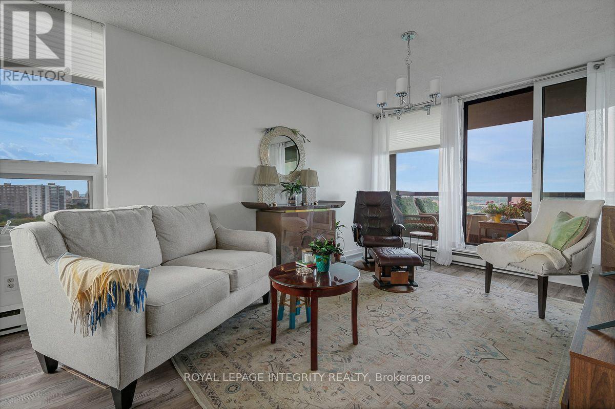 1601 - 1500 Riverside Drive, Ottawa, Ontario  K1G 4J4 - Photo 5 - X13765880