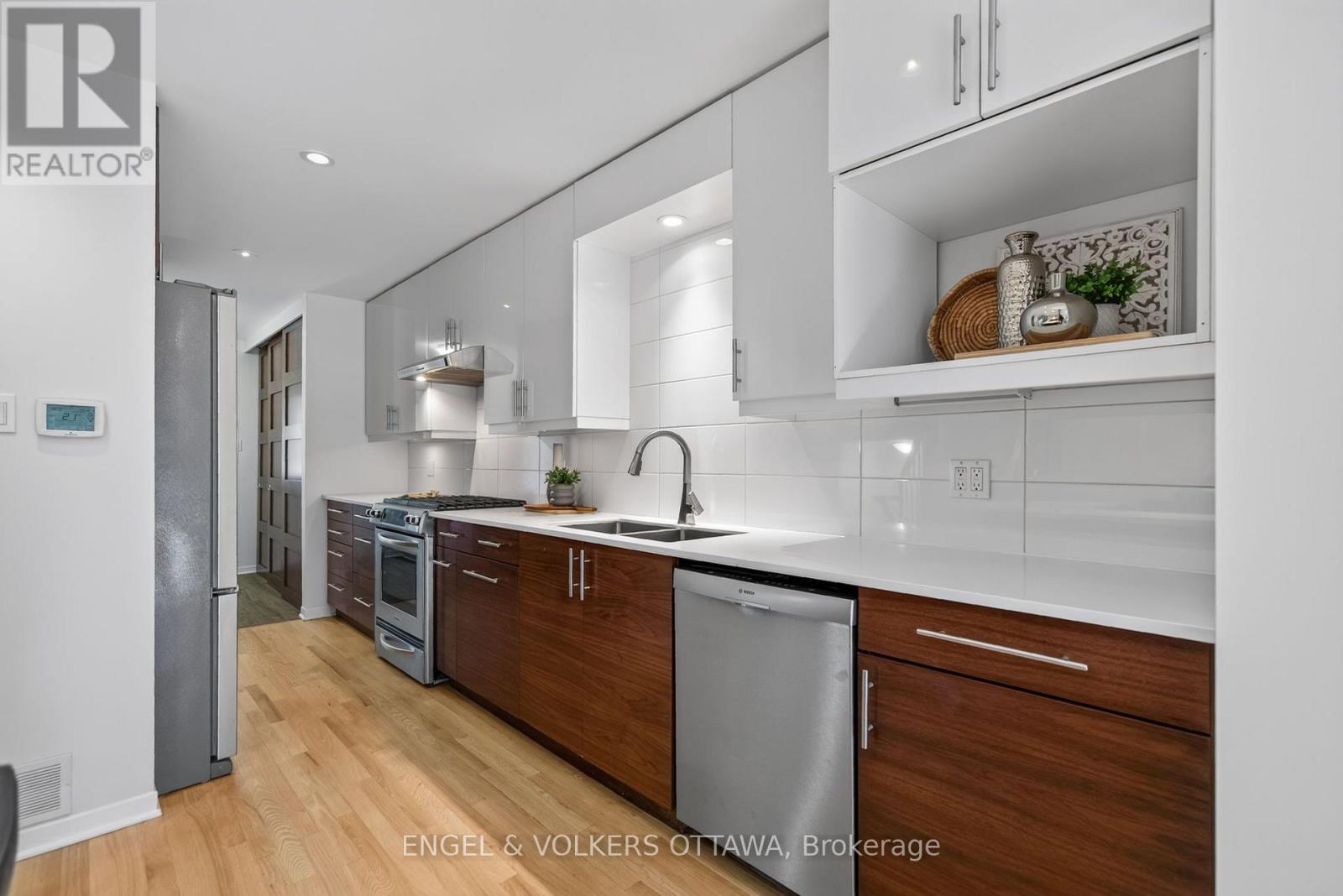 22 Chestnut Street, Ottawa, Ontario  K1S 0Z8 - Photo 4 - X13765950