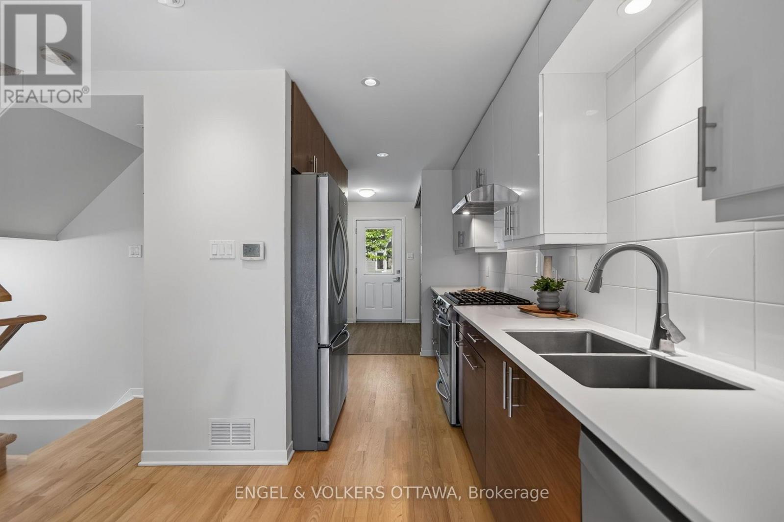 22 Chestnut Street, Ottawa, Ontario  K1S 0Z8 - Photo 5 - X13765950