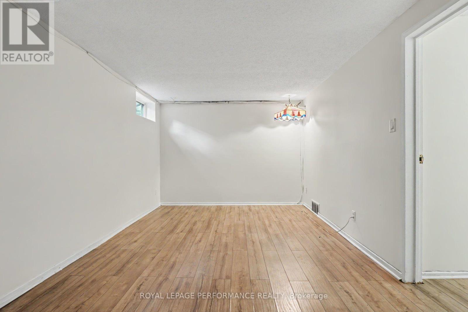 1394 Ridgebrook Drive, Ottawa, Ontario  K1B 4T2 - Photo 25 - X13766126