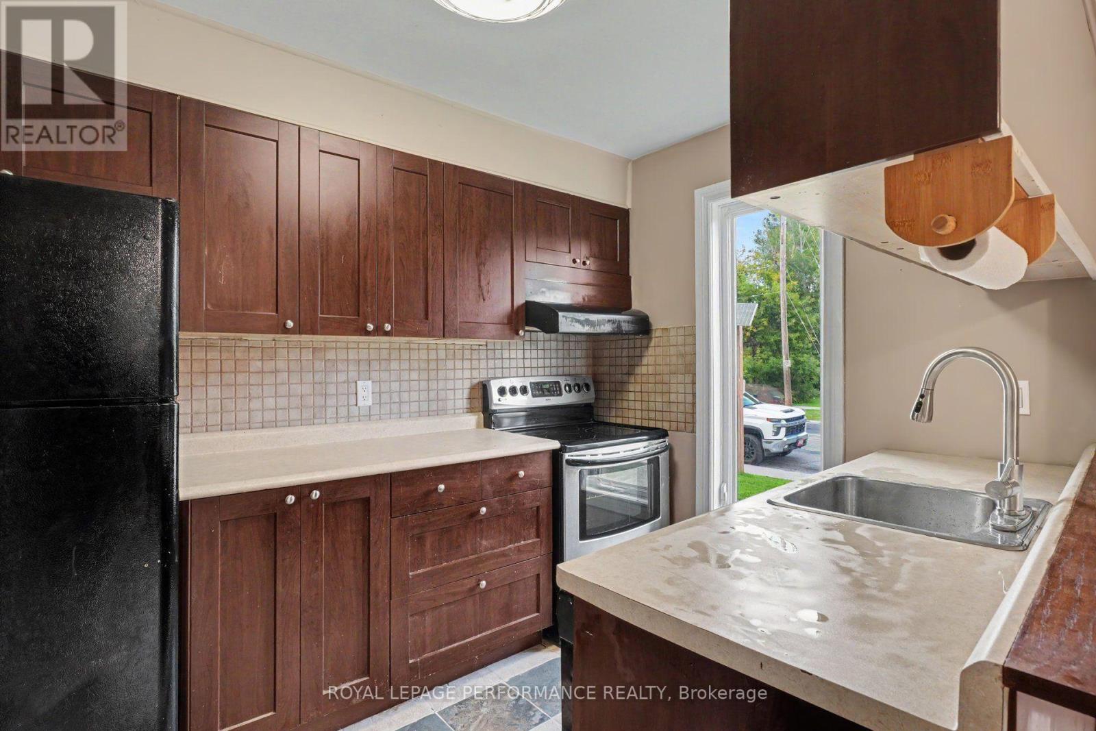 1394 Ridgebrook Drive, Ottawa, Ontario  K1B 4T2 - Photo 7 - X13766126