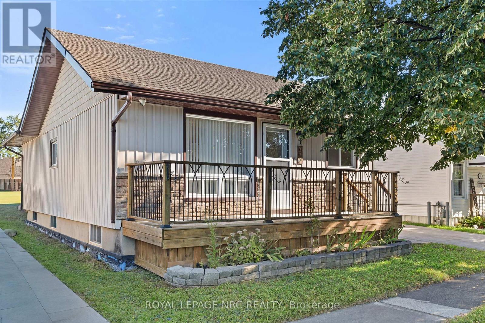 370 Dieppe Street, Welland, Ontario  L3B 4V4 - Photo 2 - X13765664