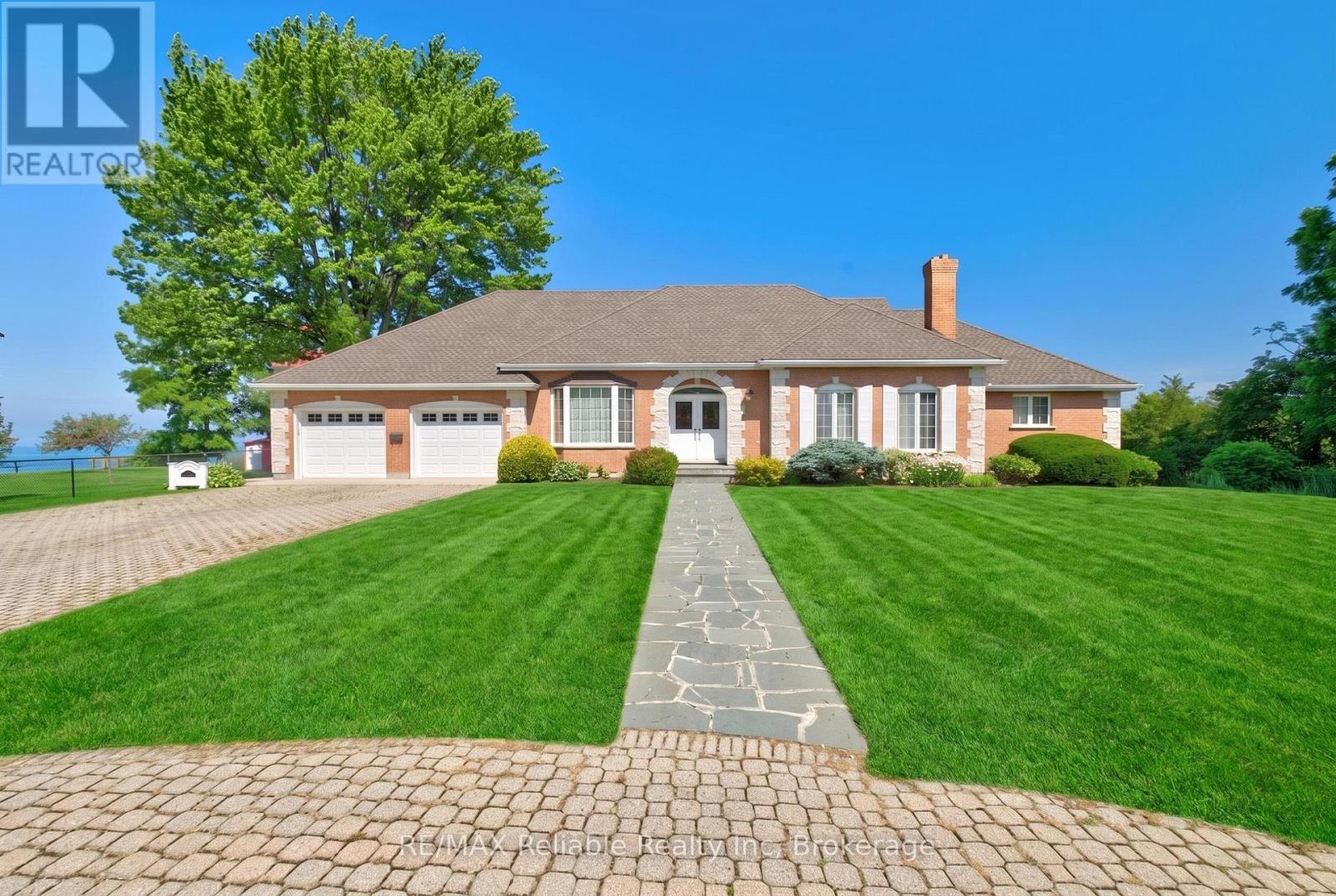 1 HARBOUR LANE, Goderich, Ontario