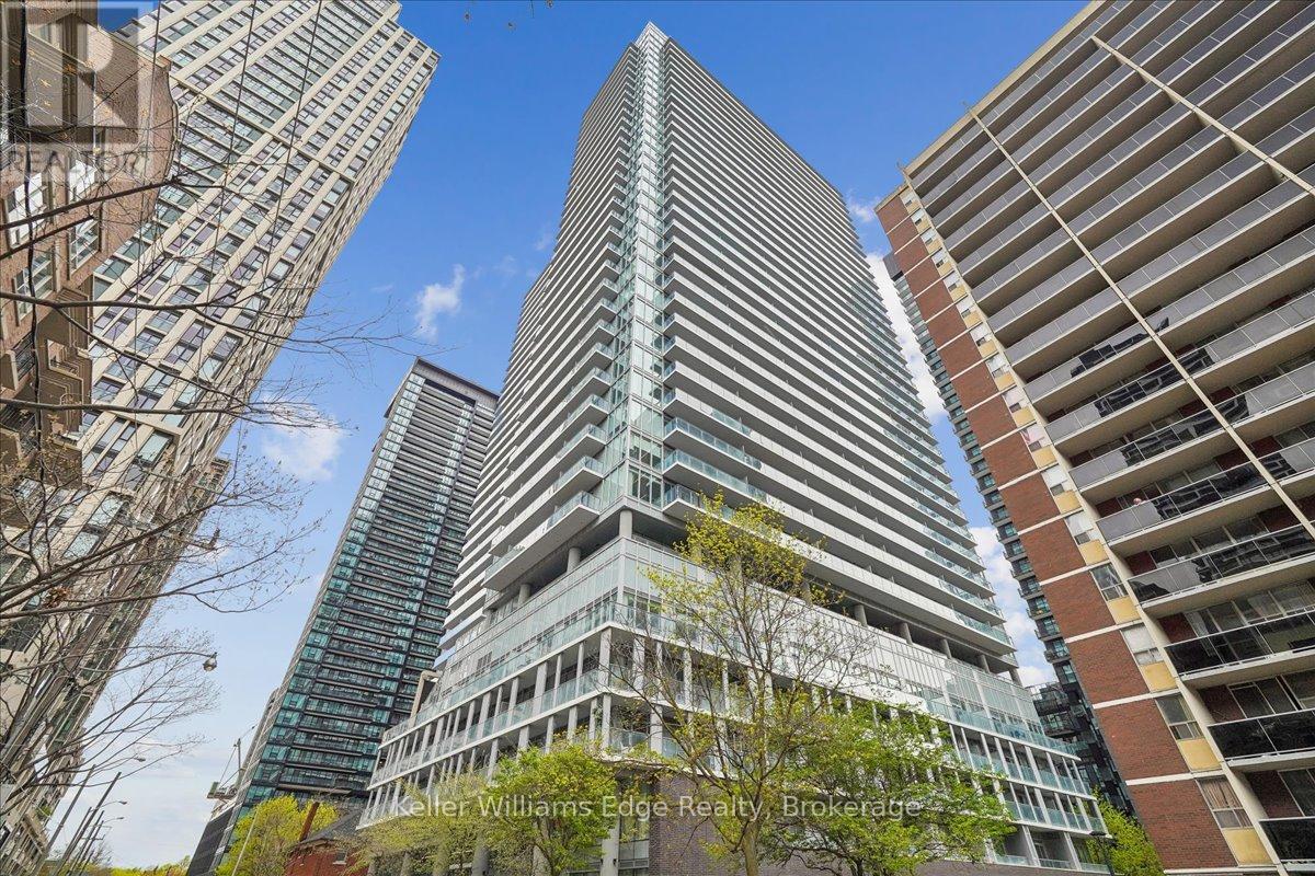 208 NT - 99 BROADWAY AVENUE, Toronto, Ontario