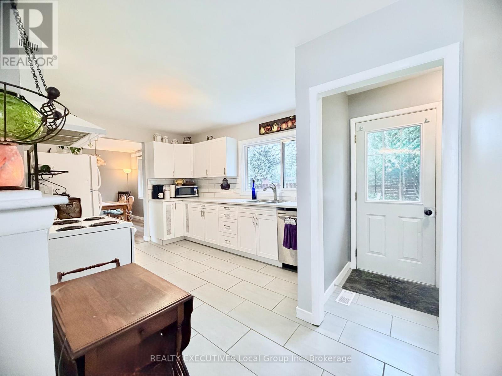 5 Ralph Place, North Bay, Ontario  P1A 1L3 - Photo 6 - X13765898