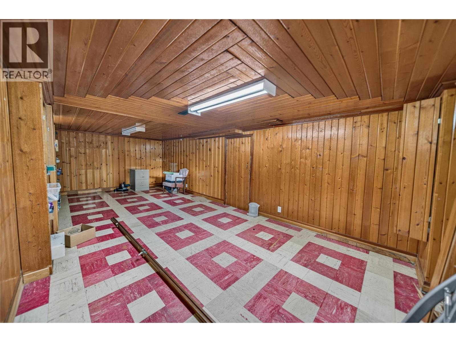 308 11th Avenue S, Cranbrook, British Columbia V1C 2P8 - Photo 18 - 10399986