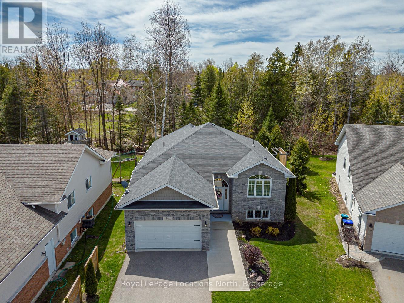 155 Lily Drive, Wasaga Beach, Ontario  L9Z 2Z5 - Photo 1 - S13765834