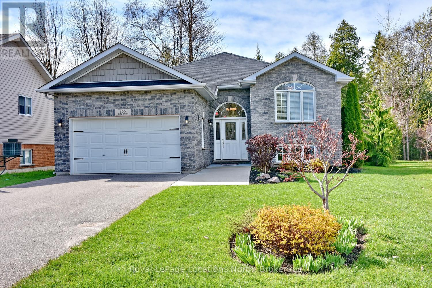 155 Lily Drive, Wasaga Beach, Ontario  L9Z 2Z5 - Photo 3 - S13765834