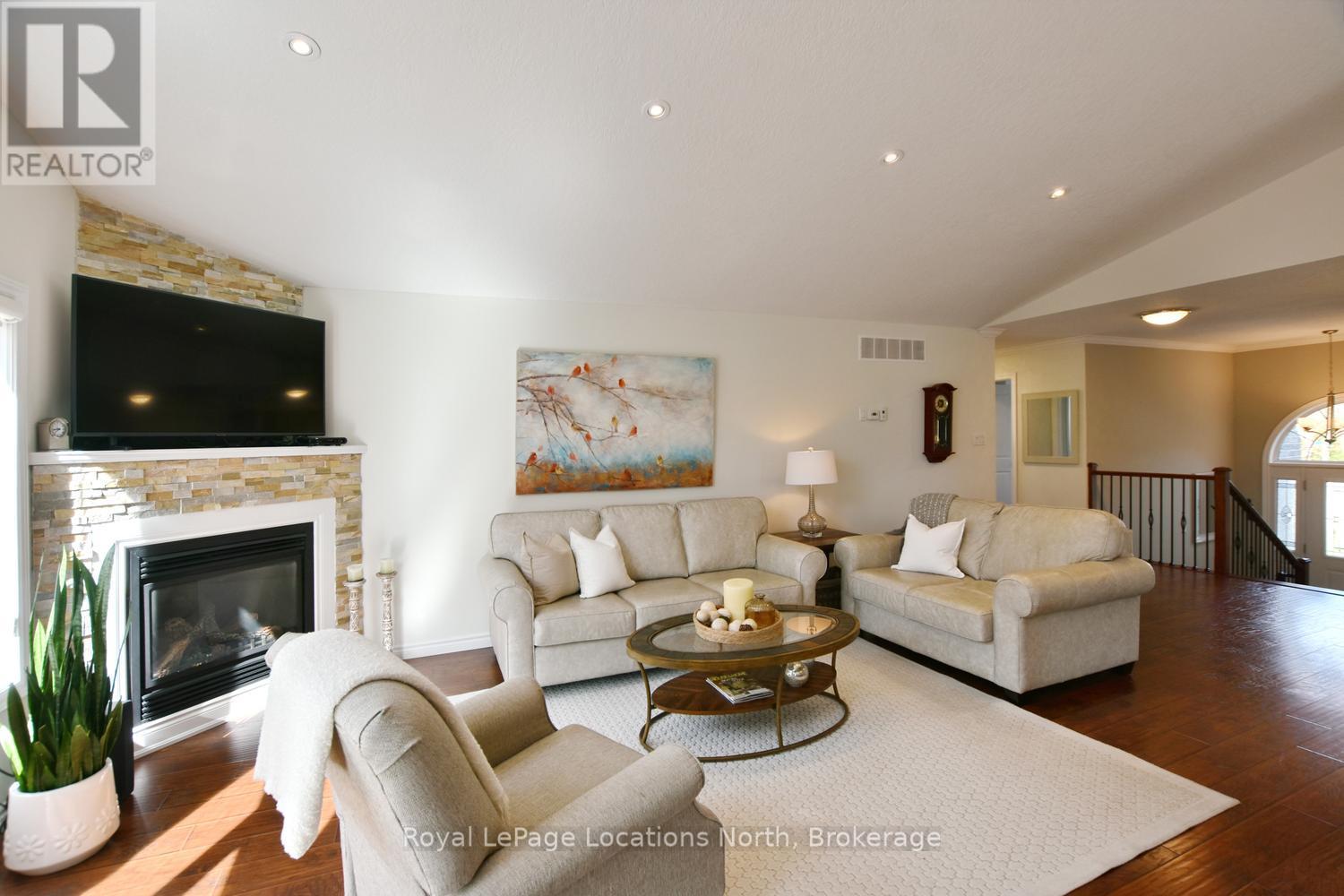 155 Lily Drive, Wasaga Beach, Ontario  L9Z 2Z5 - Photo 9 - S13765834