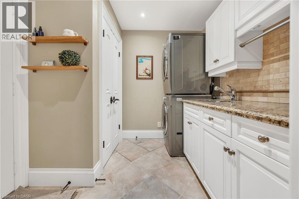559 Strathmere Court, Waterloo, Ontario  N2T 2K2 - Photo 15 - 40859528
