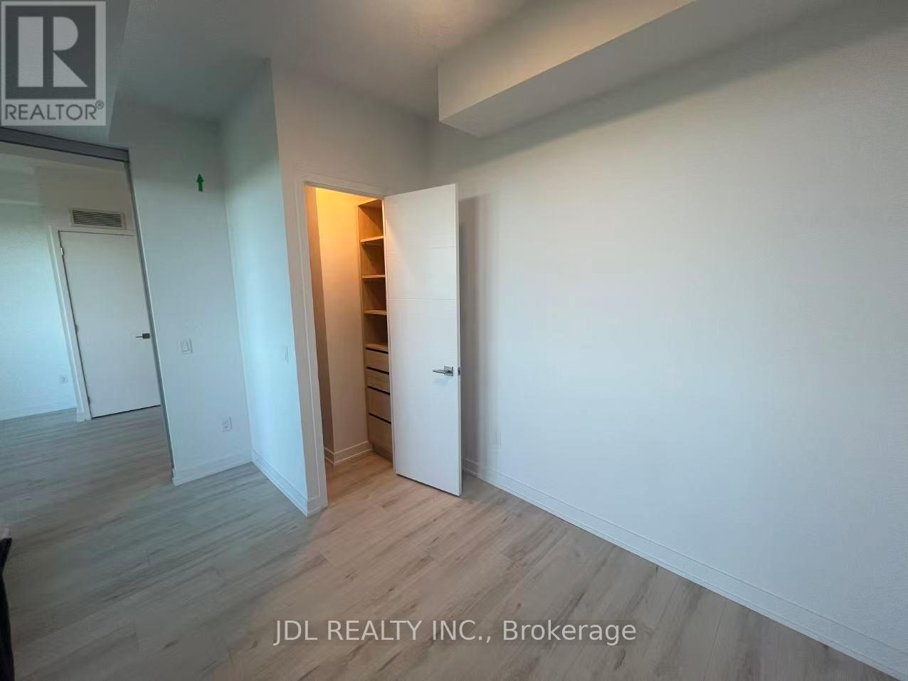 2206 - 29 Green Trail Court, Toronto, Ontario  M2K 0J9 - Photo 2 - C13765660