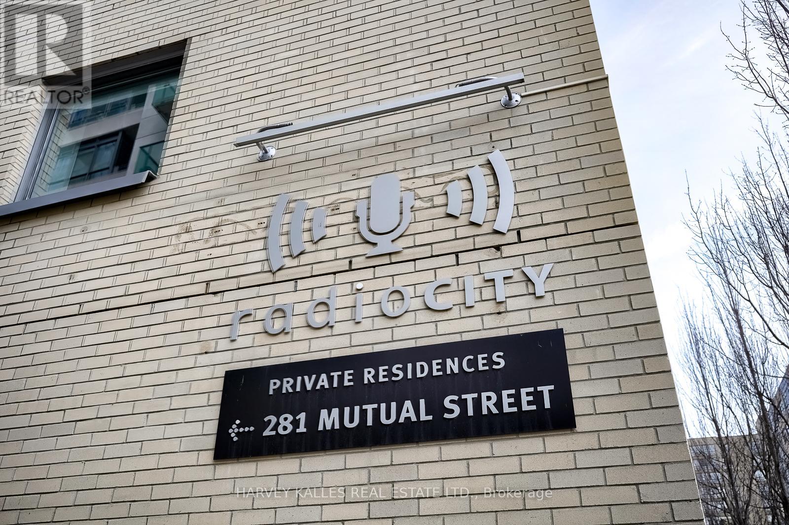 2504 - 281 Mutual Street, Toronto, Ontario  M4Y 1X6 - Photo 2 - C13765684