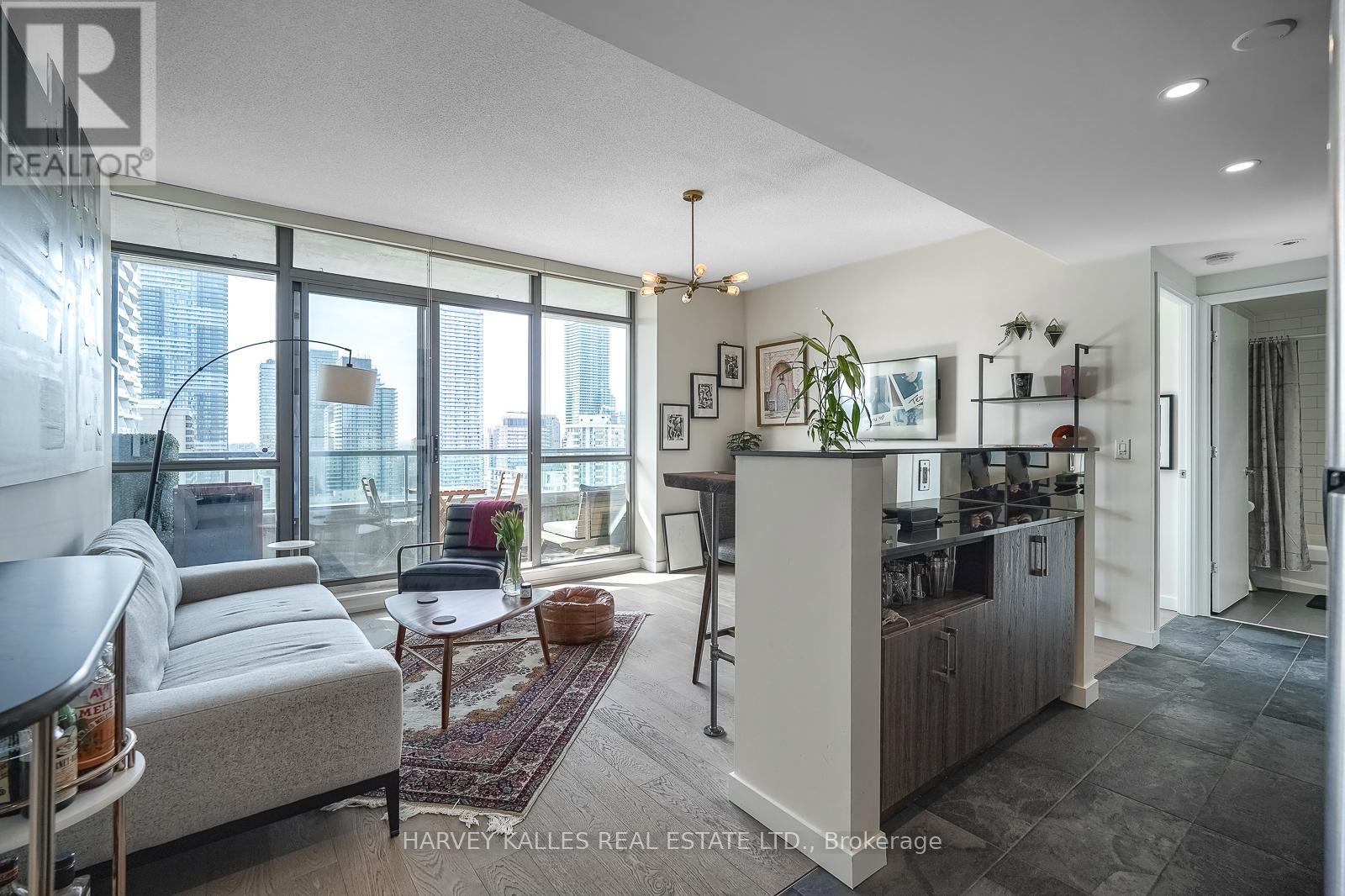 2504 - 281 Mutual Street, Toronto, Ontario  M4Y 1X6 - Photo 4 - C13765684