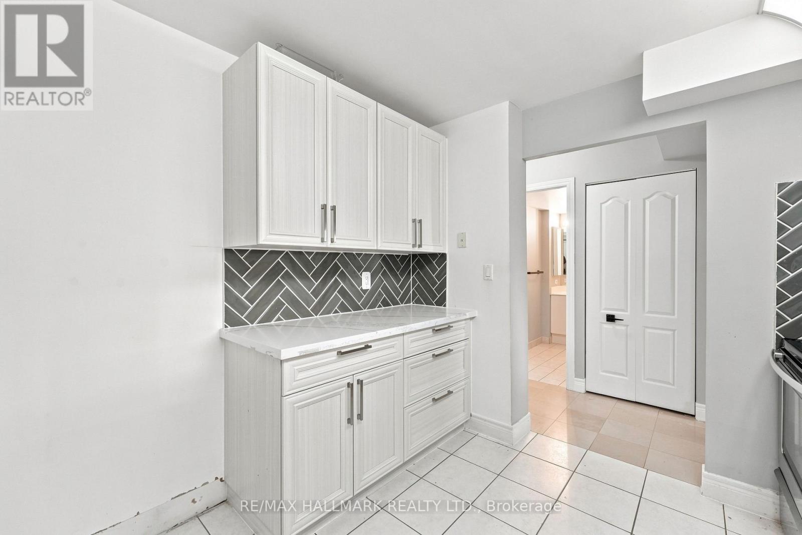 617 - 5418 Yonge Street, Toronto, Ontario  M2N 6X4 - Photo 8 - C13766010