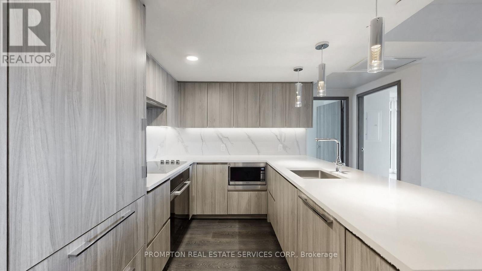 7007 - 3 Concord Cityplace Way, Toronto, Ontario  M5V 0X4 - Photo 5 - C13766018