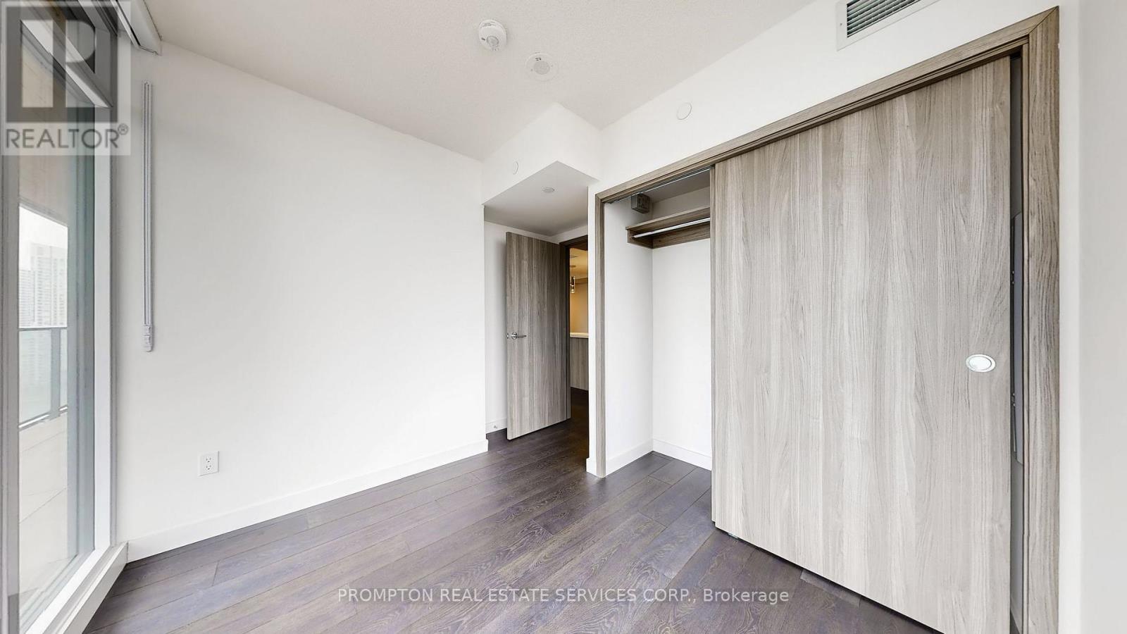 7007 - 3 Concord Cityplace Way, Toronto, Ontario  M5V 0X4 - Photo 8 - C13766018