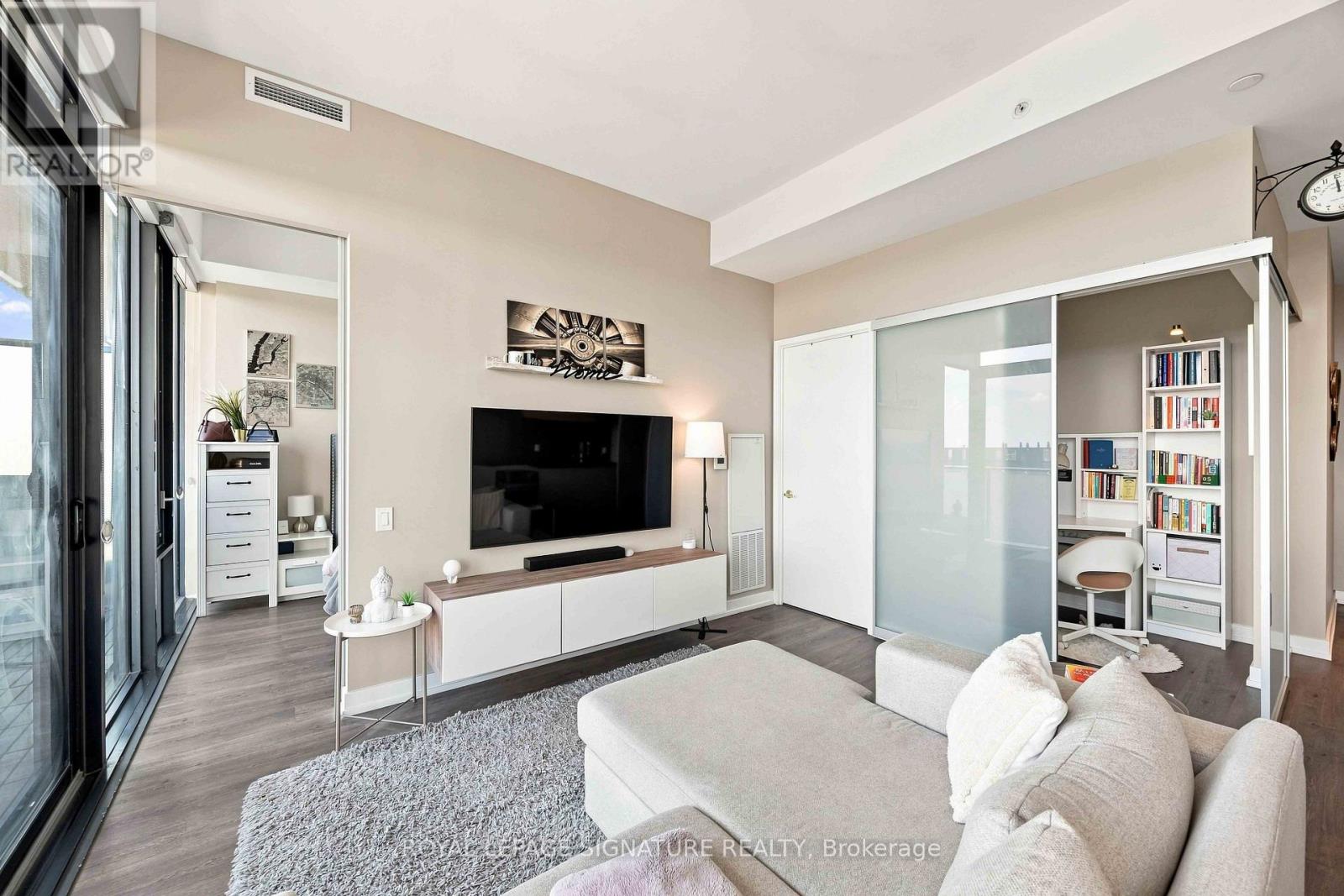 4305 - 161 Roehampton Avenue, Toronto, Ontario  M4P 0C8 - Photo 5 - C13766024