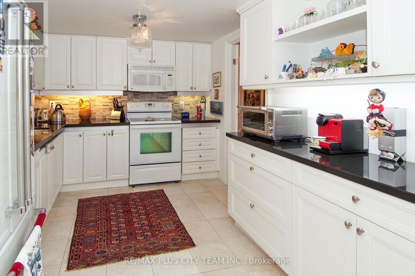 407 - 164 Cumberland Street, Toronto, Ontario  M5R 1A8 - Photo 12 - C13766084