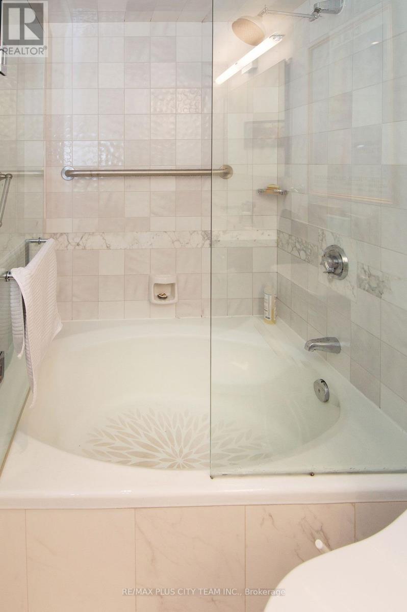 407 - 164 Cumberland Street, Toronto, Ontario  M5R 1A8 - Photo 21 - C13766084