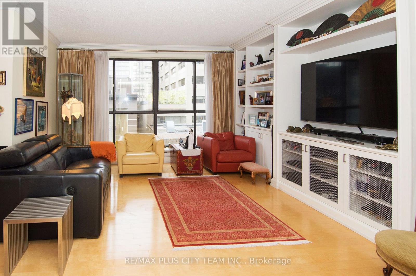 407 - 164 Cumberland Street, Toronto, Ontario  M5R 1A8 - Photo 3 - C13766084