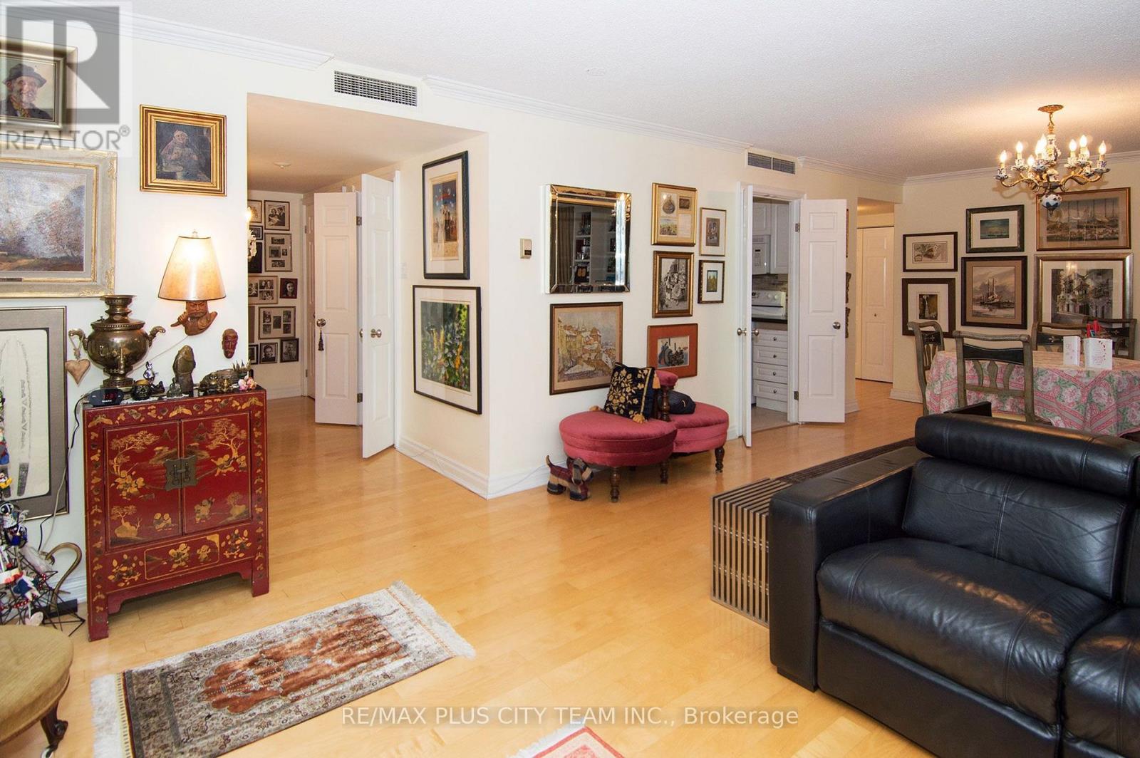 407 - 164 Cumberland Street, Toronto, Ontario  M5R 1A8 - Photo 5 - C13766084