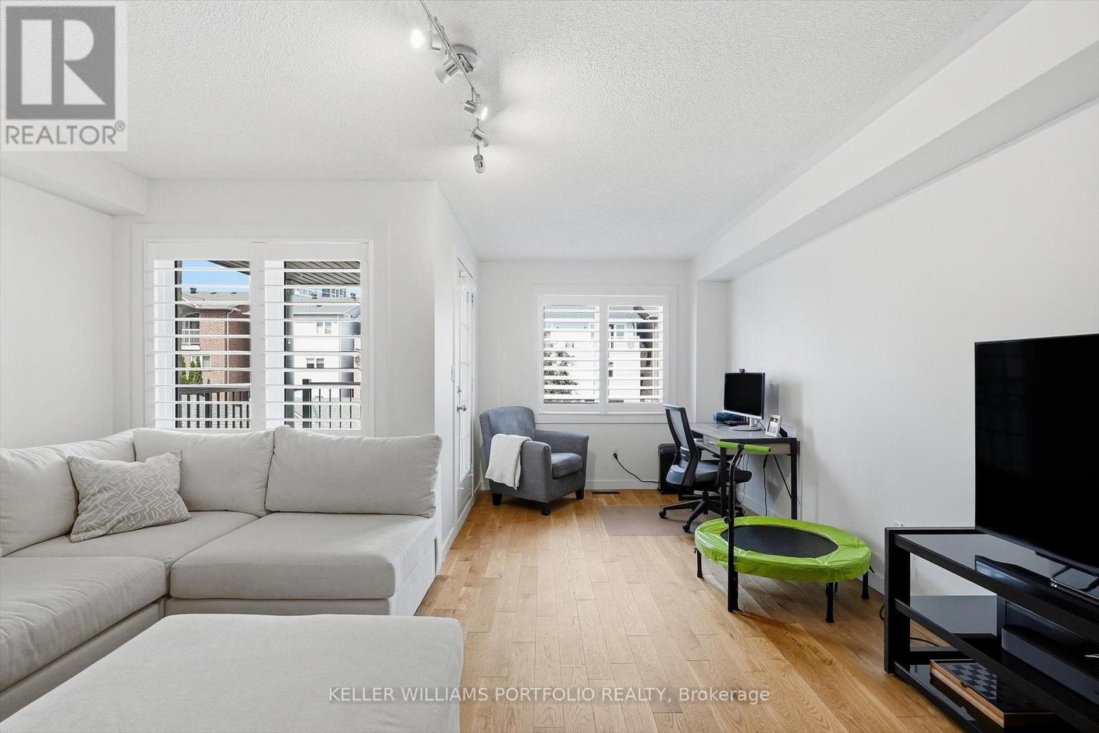 80 Crossovers Street, Toronto, Ontario M4E 3X4 - Photo 12 - E13766038